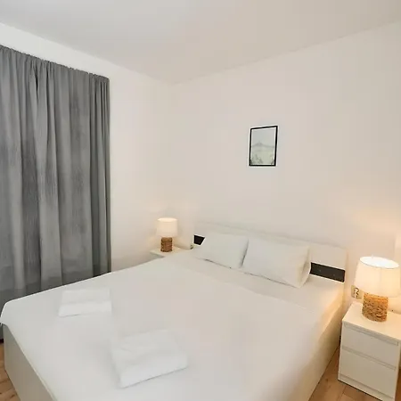 пе́трови * Ribarica