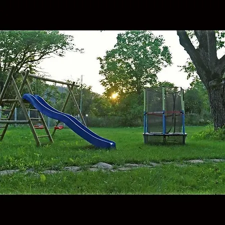 пе́трови Сasa de vacaciones *