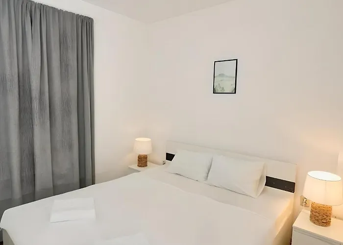 пе́трови * 里巴里卡