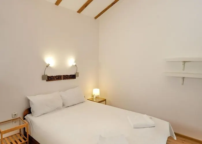 пе́трови 里巴里卡