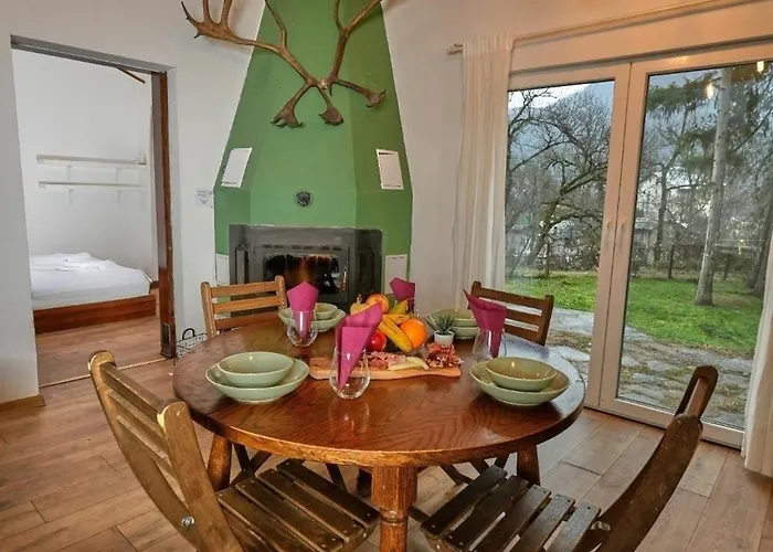 度假居 пе́трови