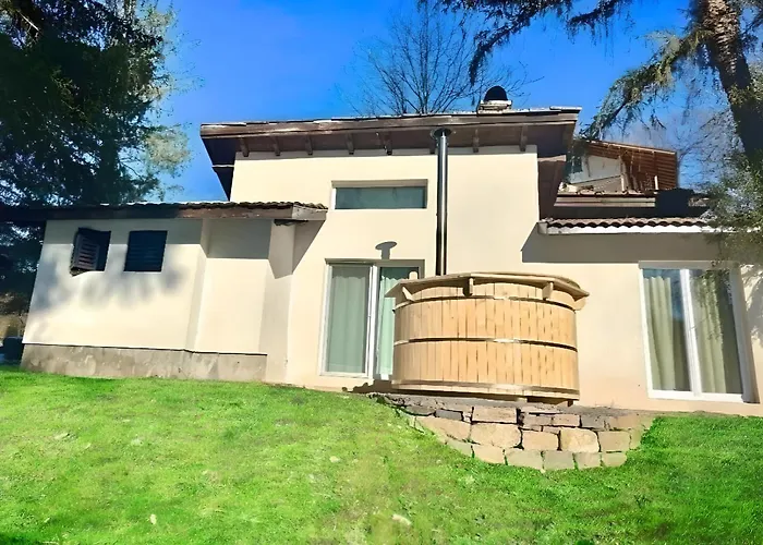 度假居 пе́трови